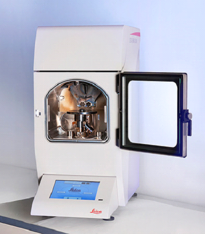 Préparation des surfaces pour la microscopie électronique à balayage.